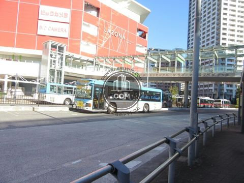 駅前ロータリー