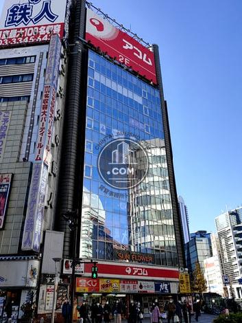 新宿サン・フラワービル 外観写真