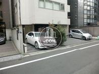 敷地内に駐車場があります