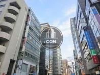 周辺にもビルが沢山ありますね