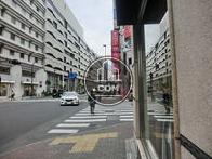 目の前は西武百貨店とJR池袋駅です