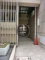 屋内に設置された駐輪場