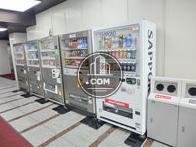 エントランス内にある５つの自動販売機